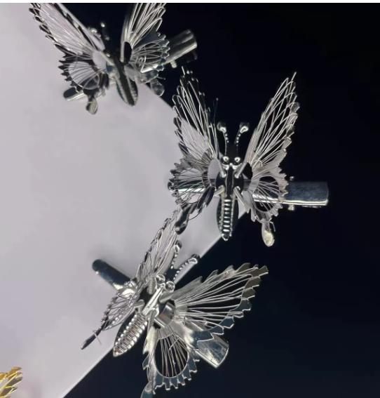 Par de clips 🦋 Mariposa de viento 🦋